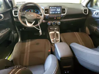 2024 Hyundai Venue SEL with VIN KMHRC8A33RU297000, listed as a Copart auction lot 44927355 with 13,574 mi miles and Salvage Title. Bid and sale history available at DreamBid. Image 8.