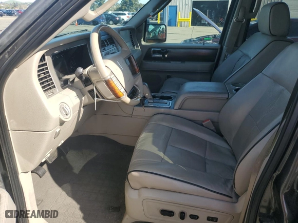 2007 Lincoln Navigator with VIN 5LMFU28567LJ10966, listed as a Copart auction lot 51797625 with 208,956 mi miles and Clean Title. Bid and sale history available at carsss.com. Image 7.