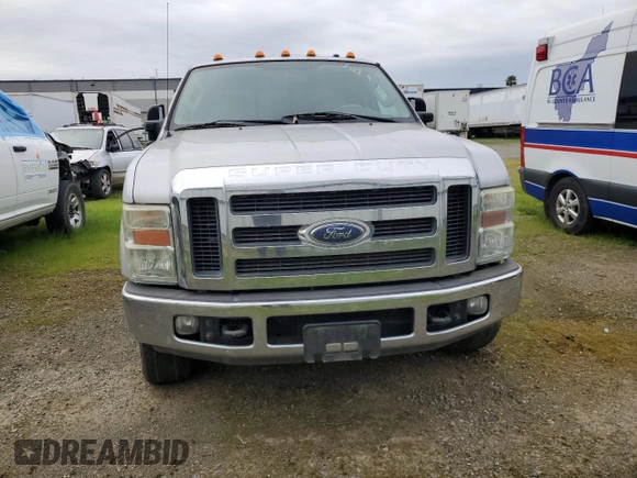 2008 Ford F-350 XL с VIN 1FTWW33R68EA23253, выставлен на аукционе Copart как лот 46327275 с пробегом 182 702 миль миль и Списание • Salvage title. История ставок и продаж доступна на DreamBid. Изображение 5.