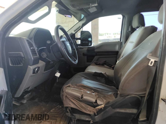 2019 Ford F-250 XL z VIN 1FT7W2B60KED86550, wystawiony jako IAAI lot #42501135 z przebiegiem 188 501 mil mil oraz . Historia ofert i sprzedaży dostępna na DreamBid. Obrazek 36.