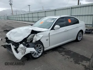 2011 BMW 3 Series 328i xDrive z VIN WBAPK5G54BNN51901, wystawiony jako Copart lot #53921885 z przebiegiem Nie podano mil oraz Szkody całkowita. Historia ofert i sprzedaży dostępna na DreamBid. Obrazek 1.