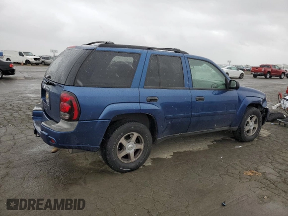 2006 Chevrolet TrailBlazer LS with VIN 1GNDS13S662213313, listed as a Copart auction lot 50398325 with 198,860 mi miles and Salvage Title. Bid and sale history available at DreamBid. Image 3.