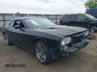 2013 Dodge Challenger R/T z VIN 2C3CDYBT8DH524607, wystawiony jako IAAI lot #42224993 z przebiegiem Nie podano mil oraz . Historia ofert i sprzedaży dostępna na DreamBid. Obrazek 1.