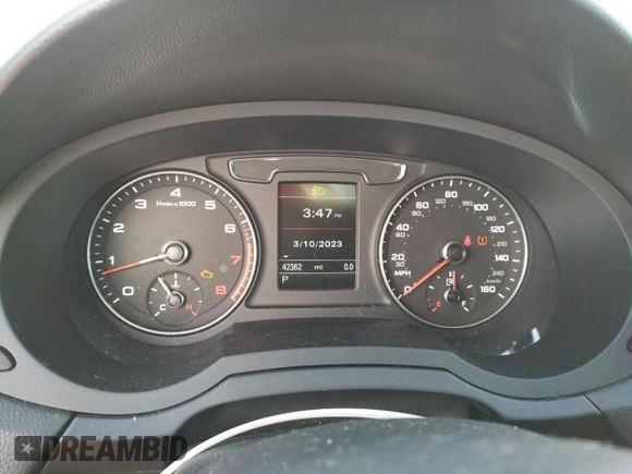 2018 Audi Q3 Premium with VIN WA1ECCFS9JR033593, listed as a Copart auction lot 44332253 with 42,362 mi miles. Bid and sale history available at carsss.com. Image 9.