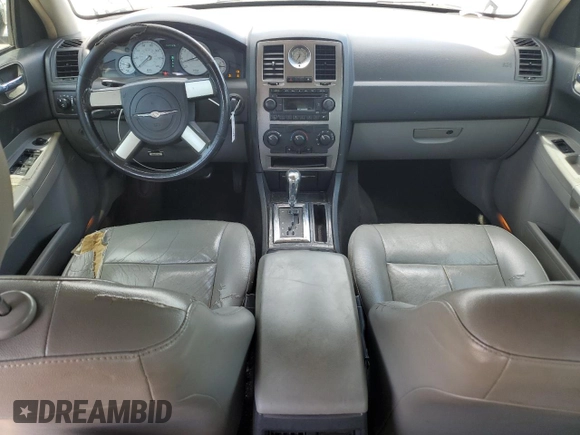2006 Chrysler 300 Touring z VIN 2C3KK53G36H382476, wystawiony jako Copart lot #56132735 z przebiegiem 164 426 mil mil oraz Szkoda całkowita • Salvage title. Historia ofert i sprzedaży dostępna na DreamBid. Obrazek 8.