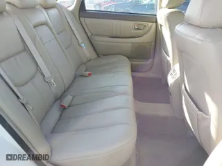 2001 Toyota Avalon XL w/Bucket Seats with VIN 4T1BF28B61U174704, listed as a IAAI auction lot 41532384 with 183,651 mi miles. Bid and sale history available at carsss.com. Image 8.