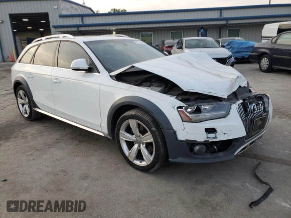 2013 Audi allroad A4 Premium with VIN WA19FAFLXDA197508, listed as a Copart auction lot 82213554 with 82,060 mi miles and Salvage Title. Bid and sale history available at DreamBid. Image 4.