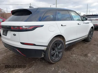 2020 Land Rover Range Rover Velar R-Dynamic S z VIN SALYK2EX7LA275015, wystawiony jako IAAI lot #40964904 z przebiegiem 51 103 mil mil oraz . Historia ofert i sprzedaży dostępna na DreamBid. Obrazek 4.
