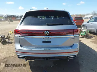 2024 Volkswagen Atlas SEL Premium R-Line z VIN 1V2FR2CA2RC551914, wystawiony jako IAAI lot #42028289 z przebiegiem 16 240 mil mil oraz . Historia ofert i sprzedaży dostępna na DreamBid. Obrazek 17.