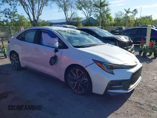 2022 Toyota Corolla SE with VIN 5YFS4MCE6NP133516, listed as a IAAI auction lot 41849024 with 45,792 mi miles. Bid and sale history available at carsss.com. Image 1.