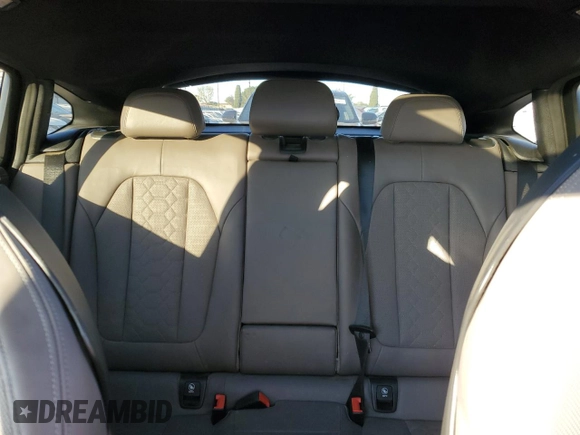 2020 BMW X4 M Competition z VIN 5YMUJ0C02L9C47802, wystawiony jako Copart lot #88896685 z przebiegiem Nie podano mil oraz Szkody całkowita. Historia ofert i sprzedaży dostępna na DreamBid. Obrazek 10.