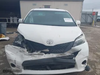 2015 Toyota Sienna SE with VIN 5TDXK3DC7FS599287, listed as a IAAI auction lot 41565671 with 111,626 mi miles. Bid and sale history available at carsss.com. Image 12.