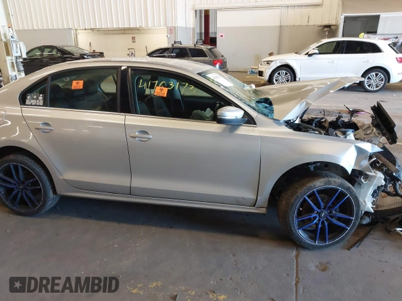 2013 Volkswagen Jetta TDI w/Premium with VIN 3VWLL7AJ5DM402469, listed as a IAAI auction lot 41703173 with Not provided miles and . Bid and sale history available at DreamBid. Image 12.