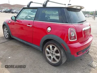 2010 MINI Hardtop S with VIN WMWMF7C50ATW89521, listed as a IAAI auction lot 42486159 with 158,137 mi miles and . Bid and sale history available at DreamBid. Image 3.