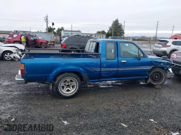 1994 Toyota Pickup z VIN 4TARN93P7RZ250278, wystawiony jako IAAI lot #41487303 z przebiegiem 119 875 mil mil oraz . Historia ofert i sprzedaży dostępna na DreamBid. Obrazek 13.