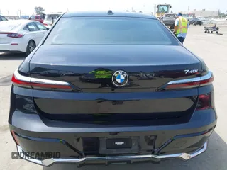2023 BMW 7 Series 740i with VIN WBA23EH02PCM14257, listed as a IAAI auction lot 42408167 with Not provided miles and . Bid and sale history available at DreamBid. Image 16.