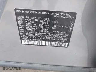 2024 Volkswagen Atlas 2.0T SE w/Technology with VIN 1V2JR2CA2RC563653, listed as a IAAI auction lot 41956579 with 35,356 mi miles. Bid and sale history available at carsss.com. Image 9.