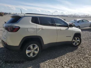 2018 Jeep Compass Latitude z VIN 3C4NJDBB8JT483363, wystawiony jako Copart lot #50693775 z przebiegiem 115 389 mil mil oraz Szkoda całkowita • Salvage title. Historia ofert i sprzedaży dostępna na DreamBid. Obrazek 3.