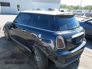 2009 MINI Hardtop S with VIN WMWMF73509TW82466, listed as a IAAI auction lot 42056740 with 113,755 mi miles and . Bid and sale history available at DreamBid. Image 3.