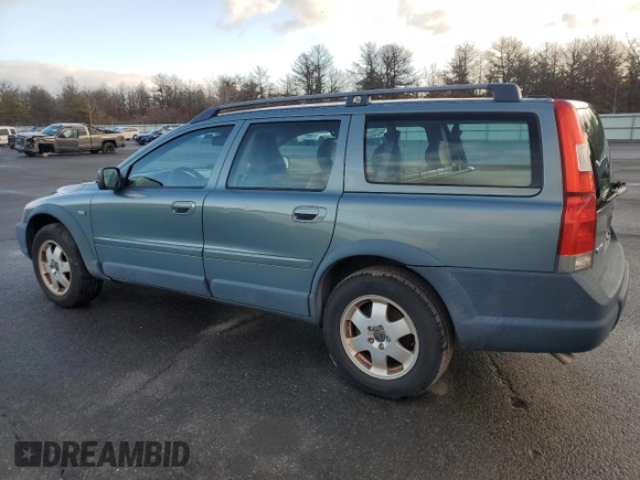 2002 Volvo V70 with VIN YV1SZ58D321079092, listed as a Copart auction lot 43993605 with Not provided miles and Clean title. Bid and sale history available at DreamBid. Image 2.