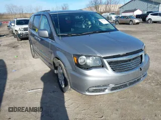 2014 Chrysler Town & Country Touring with VIN 2C4RC1BG7ER125752, listed as a IAAI auction lot 41865207 with 221,302 mi miles. Bid and sale history available at carsss.com. Image 1.