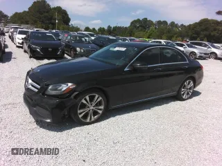 2016 Mercedes-Benz C 300 z VIN 55SWF4JB8GU130165, wystawiony jako Copart lot #57266935 z przebiegiem 177 061 mil mil oraz Czysty tytuł • Clean title. Historia ofert i sprzedaży dostępna na DreamBid. Obrazek 1.