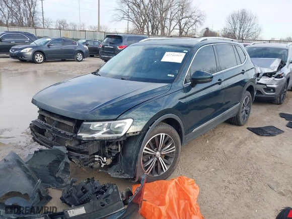 2019 Volkswagen Tiguan SE with VIN 3VV2B7AX1KM154435, listed as a IAAI auction lot 41740969 with 103,310 mi miles. Bid and sale history available at carsss.com. Image 2.