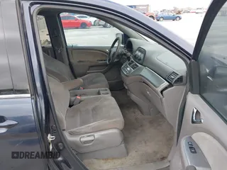 2008 Honda Odyssey EX with VIN 5FNRL384X8B027565, listed as a IAAI auction lot 41529839 with 224,332 mi miles and . Bid and sale history available at DreamBid. Image 5.