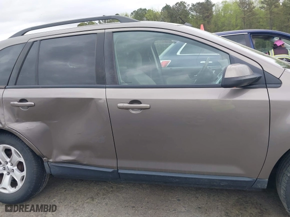 2014 Ford Edge SEL with VIN 2FMDK4JC6EBA75489, listed as a IAAI auction lot 41929051 with 91,879 mi miles. Bid and sale history available at carsss.com. Image 13.