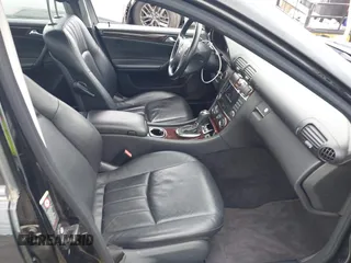 2005 Mercedes-Benz C 320 z VIN WDBRF84J65F655385, wystawiony jako IAAI lot #42215928 z przebiegiem 212 832 mil mil oraz . Historia ofert i sprzedaży dostępna na DreamBid. Obrazek 5.