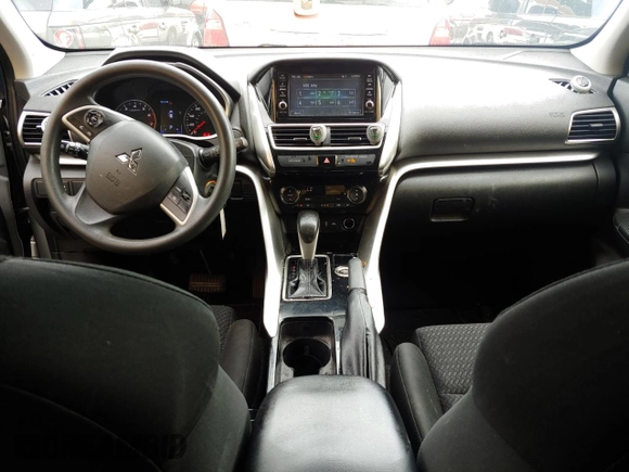 2019 Mitsubishi Eclipse Cross ES z VIN JA4AT3AA1KZ033893, wystawiony jako Copart lot #60106505 z przebiegiem 275 957 mil mil oraz Czysty tytuł • Clean title. Historia ofert i sprzedaży dostępna na DreamBid. Obrazek 9.