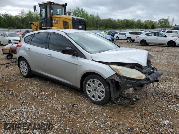 2012 Ford Focus SE z VIN 1FAHP3K26CL422264, wystawiony jako Copart lot #50735395 z przebiegiem 175 827 mil mil oraz Szkoda całkowita • Salvage title. Historia ofert i sprzedaży dostępna na DreamBid. Obrazek 4.