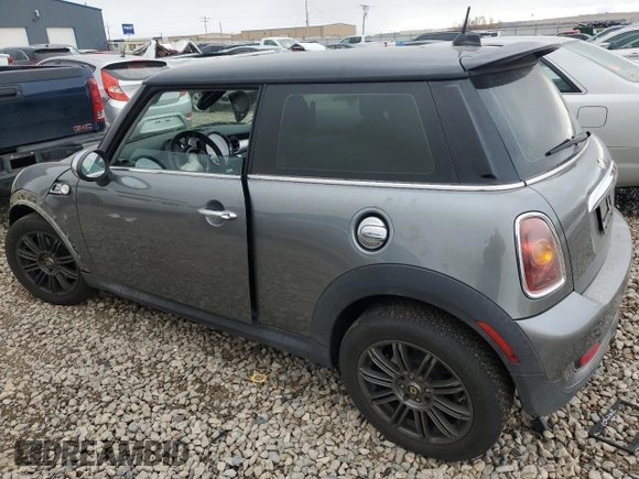2008 MINI Hardtop S z VIN WMWMF73558TT89922, wystawiony jako Copart lot #88080275 z przebiegiem Nie podano mil oraz Szkoda całkowita • Salvage title. Historia ofert i sprzedaży dostępna na DreamBid. Obrazek 2.