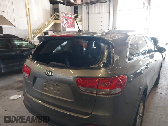 2017 Kia Sorento LX with VIN 5XYPGDA57HG199307, listed as a IAAI auction lot 41967654 with 88,112 mi miles and . Bid and sale history available at carsss.com. Image 17.