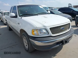 2001 Ford F-150 XL z VIN 1FTZX17241NA68225, wystawiony jako IAAI lot #42330986 z przebiegiem 236 728 mil mil oraz . Historia ofert i sprzedaży dostępna na DreamBid. Obrazek 1.