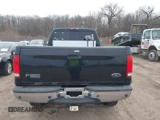 2004 Ford F-350 XL с VIN 1FTSW31P14EC45158, выставлен на аукционе IAAI как лот 41489962 с пробегом Не указан миль и . История ставок и продаж доступна на DreamBid. Изображение 15.