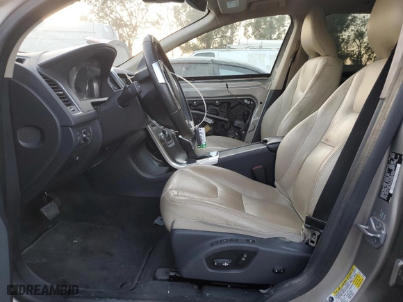 2016 Volvo XC60 T6 Drive-E with VIN YV449MDK4G2856889, listed as a Copart auction lot 83114094 with 126,561 mi miles and Salvage Title. Bid and sale history available at carsss.com. Image 7.