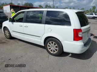 2016 Chrysler Town & Country Touring with VIN 2C4RC1BG8GR293872, listed as a IAAI auction lot 41948314 with 194,780 mi miles. Bid and sale history available at carsss.com. Image 3.