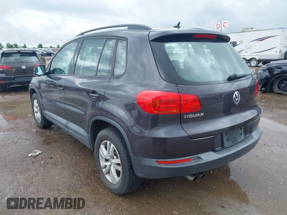 2016 Volkswagen Tiguan SE with VIN WVGAV7AX4GW580074, listed as a IAAI auction lot 42478199 with 114,357 mi miles and . Bid and sale history available at DreamBid. Image 3.