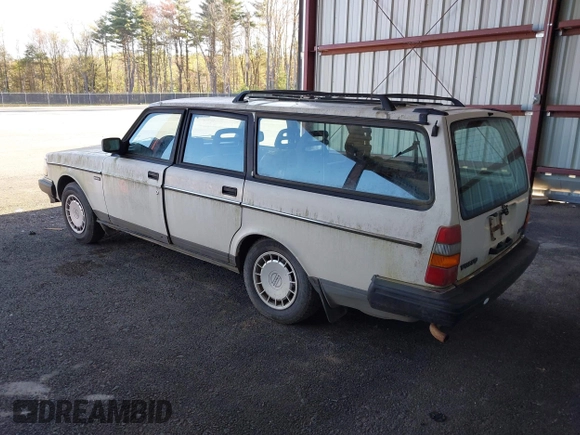 1993 Volvo 240 с VIN YV1AW8805P1954635, выставлен на аукционе IAAI как лот 42135518 с пробегом 172 621 миль миль и . История ставок и продаж доступна на DreamBid. Изображение 3.
