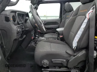 2024 Jeep Gladiator Mojave X with VIN 1C6JJTEG3RL116367, listed as a Copart auction lot 56517935 with 8,926 mi miles and Salvage title. Bid and sale history available at DreamBid. Image 7.