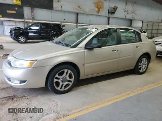 2004 Saturn ION ION 3 z VIN 1G8AL52F44Z146178, wystawiony jako Copart lot #48891435 z przebiegiem 198 994 mil mil oraz Szkody całkowita. Historia ofert i sprzedaży dostępna na DreamBid. Obrazek 1.