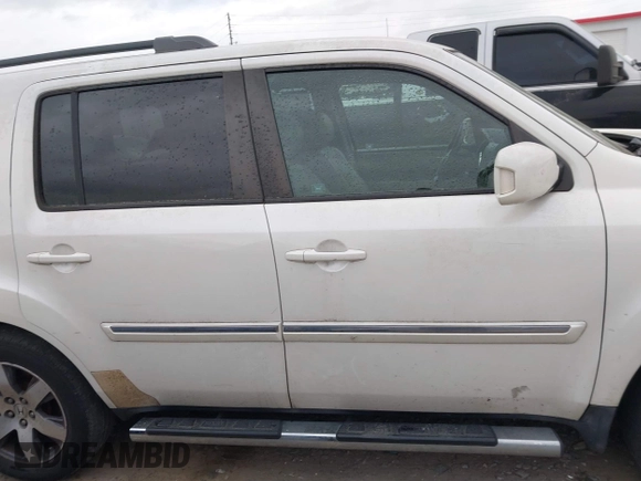 2012 Honda Pilot Touring with VIN 5FNYF4H92CB063229, listed as a IAAI auction lot 41850020 with 205,826 mi miles. Bid and sale history available at carsss.com. Image 13.