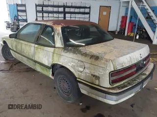 1990 Buick Regal с VIN 2G4WB14LXL1458244, выставлен на аукционе IAAI как лот 42364213 с пробегом 45 816 миль миль и . История ставок и продаж доступна на DreamBid. Изображение 3.