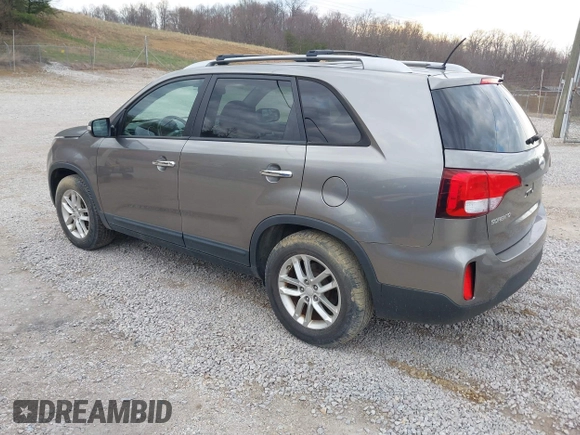 2015 Kia Sorento LX with VIN 5XYKT4A74FG556687, listed as a IAAI auction lot 41914405 with 115,234 mi miles. Bid and sale history available at carsss.com. Image 3.