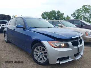 2007 BMW 3 Series 328i с VIN WBAVA33597KX77851, выставлен на аукционе IAAI как лот 42751059 с пробегом 124 706 миль миль и . История ставок и продаж доступна на DreamBid. Изображение 1.
