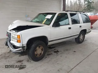 1998 GMC Yukon with VIN 1GKEK13R7WJ700881, listed as a IAAI auction lot 41507538 with 188,396 mi miles. Bid and sale history available at carsss.com. Image 17.