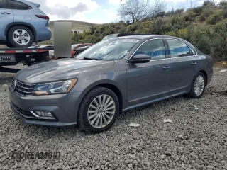 2016 Volkswagen Passat SE z VIN 1VWBT7A30GC017338, wystawiony jako Copart lot #54632685 z przebiegiem 71 775 mil mil oraz Szkoda całkowita • Salvage title. Historia ofert i sprzedaży dostępna na DreamBid. Obrazek 1.