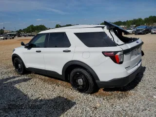 2025 Ford Explorer with VIN 1FM5K8AC8SGA31834, listed as a Copart auction lot 55948345 with 56 mi miles and Salvage title. Bid and sale history available at DreamBid. Image 2.