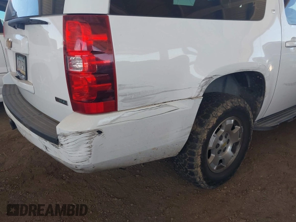 2012 Chevrolet Suburban LT with VIN 1GNSKJE70CR295137, listed as a IAAI auction lot 42112072 with 291,912 mi miles and . Bid and sale history available at DreamBid. Image 6.